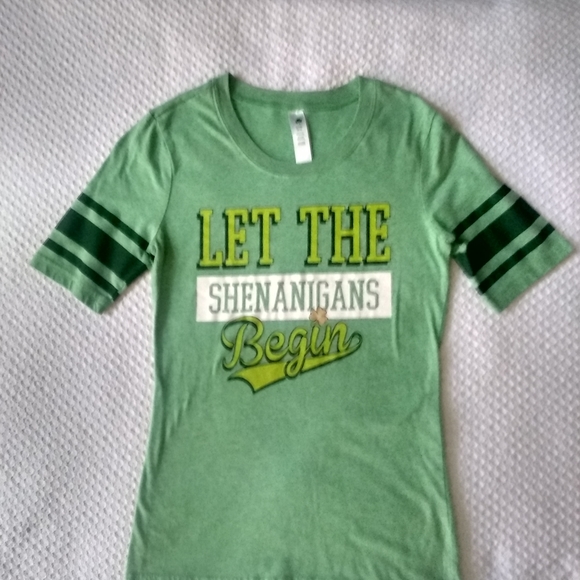 st Patrick's day Tops - BRAND NEW NEVER WORN WOMENS SMALL